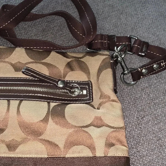 Coach Signature Brown Shoulder Logo Handbag - Picture 5 of 7